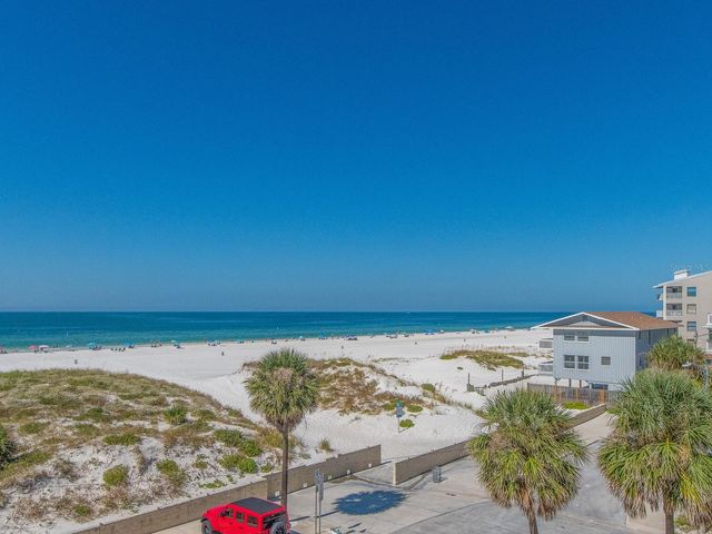 15 AVALON STREET 303, Clearwater Beach, FL 33767