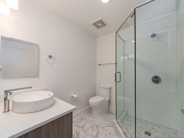 15 AVALON STREET 303, Clearwater Beach, FL 33767