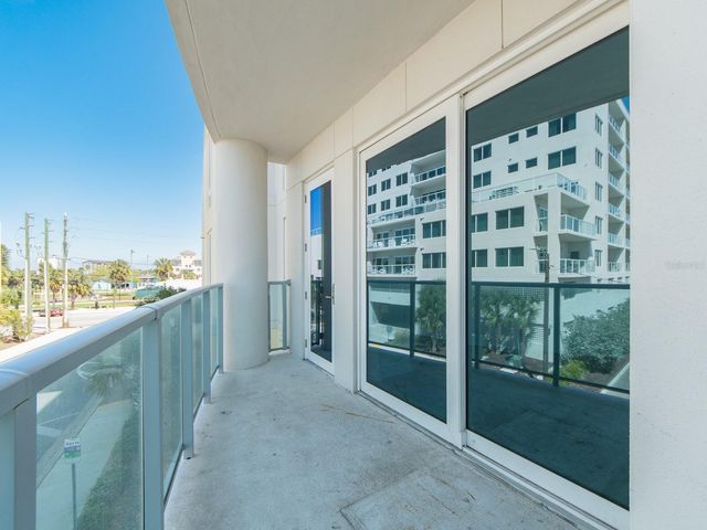 15 AVALON STREET 303, Clearwater Beach, FL 33767