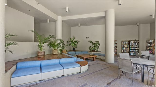 60 N Beretania Street 2810, Honolulu, HI 96817