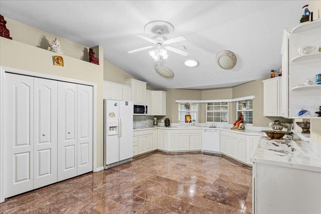 196 NW CLUBVIEW CIRCLE, Lake City, FL 32055