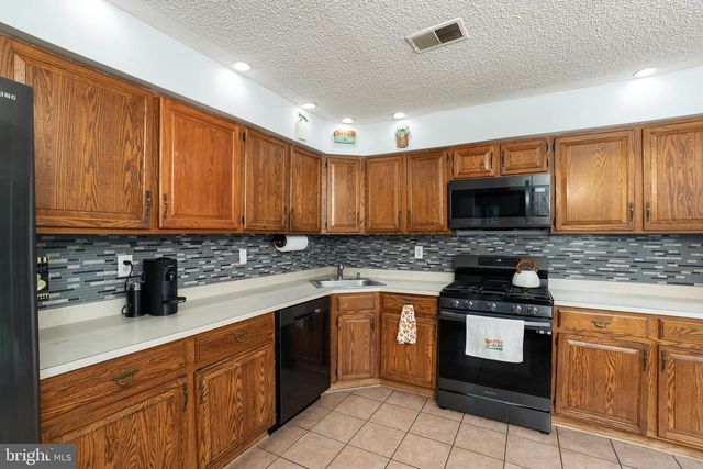 46 LEHAVRE CT, Hamilton, NJ 08619