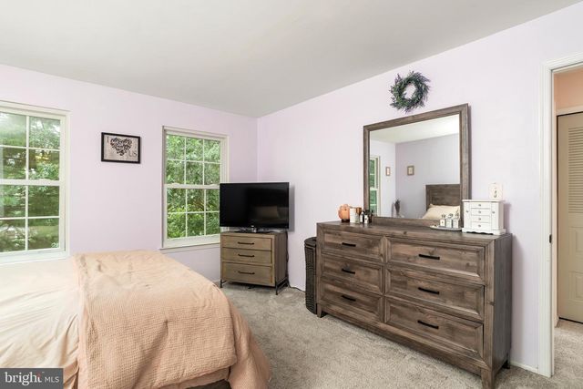 46 LEHAVRE CT, Hamilton, NJ 08619