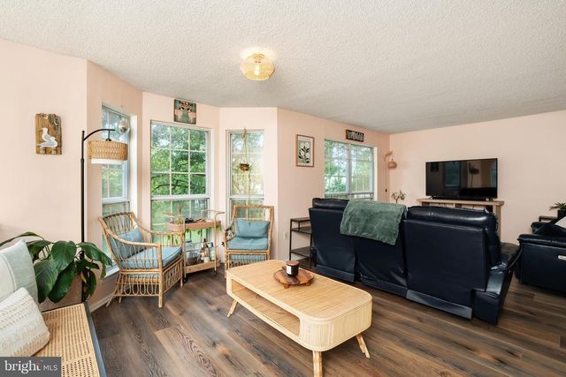 46 LEHAVRE CT, Hamilton, NJ 08619