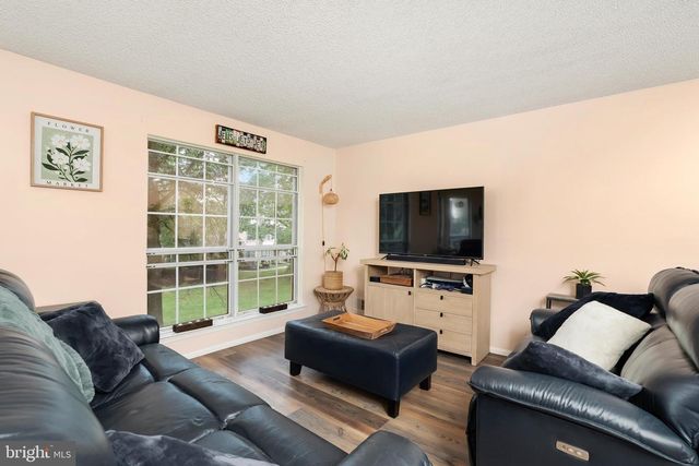 46 LEHAVRE CT, Hamilton, NJ 08619