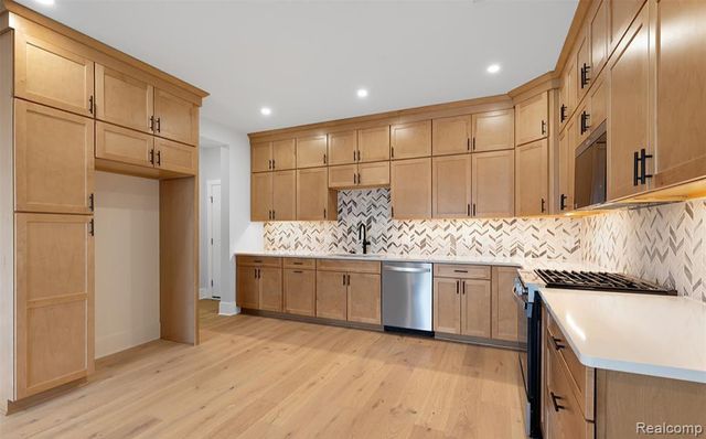 412 S Center Street, Northville, MI 48167