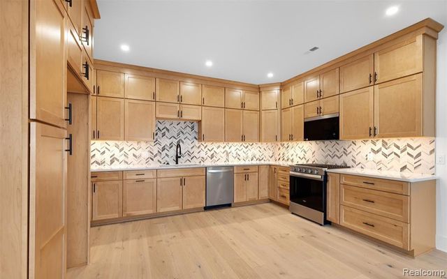 412 S Center Street, Northville, MI 48167