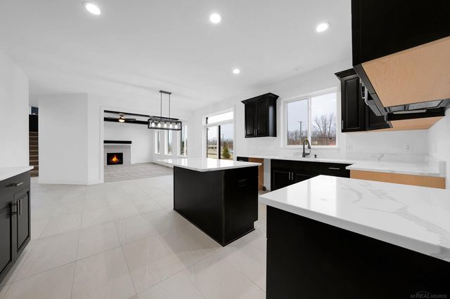 14647 Glenshire Drive, Sterling Heights, MI 48312