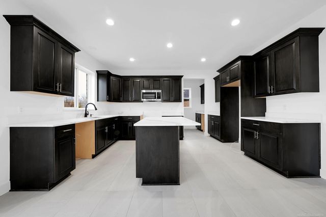 14647 Glenshire Drive, Sterling Heights, MI 48312