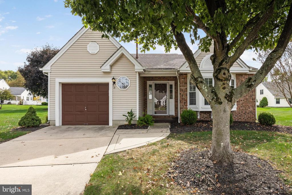 15 PECAN CT, Mount Laurel, NJ 08054
