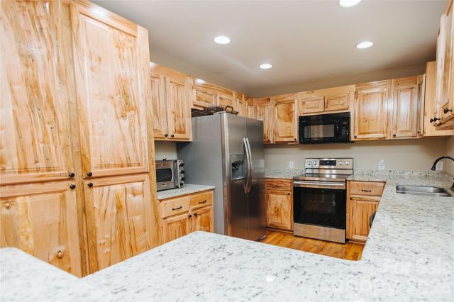 160 Winsome Forest Drive, Nebo, NC 28761