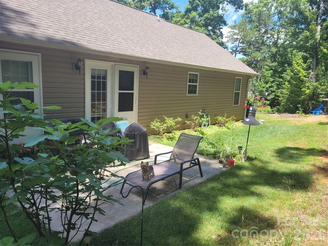 160 Winsome Forest Drive, Nebo, NC 28761