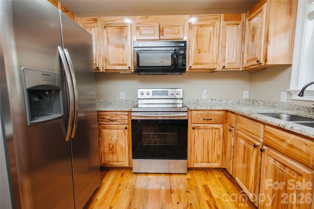 160 Winsome Forest Drive, Nebo, NC 28761