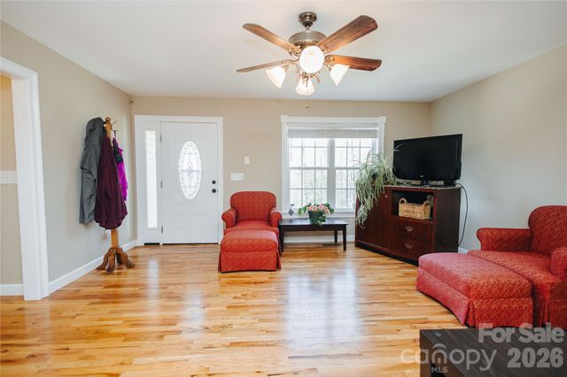 160 Winsome Forest Drive, Nebo, NC 28761