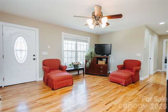 160 Winsome Forest Drive, Nebo, NC 28761