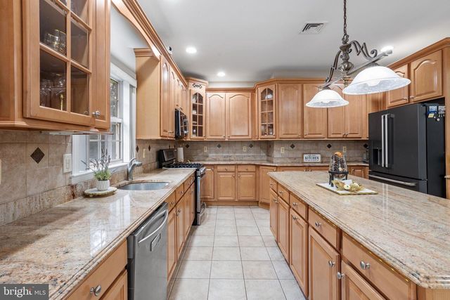 14 CONOR RD, Jackson, NJ 08527