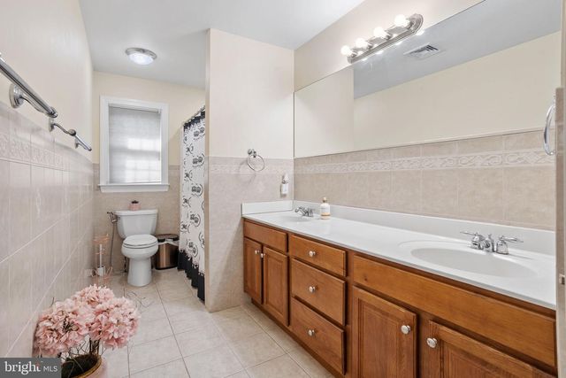 14 CONOR RD, Jackson, NJ 08527