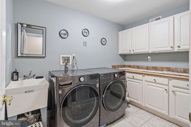 14 CONOR RD, Jackson, NJ 08527