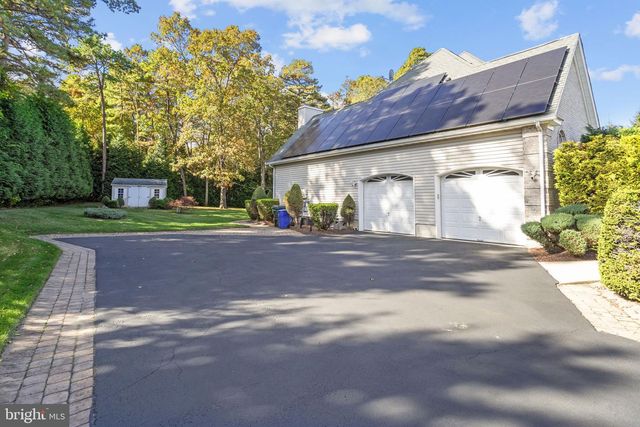 14 CONOR RD, Jackson, NJ 08527