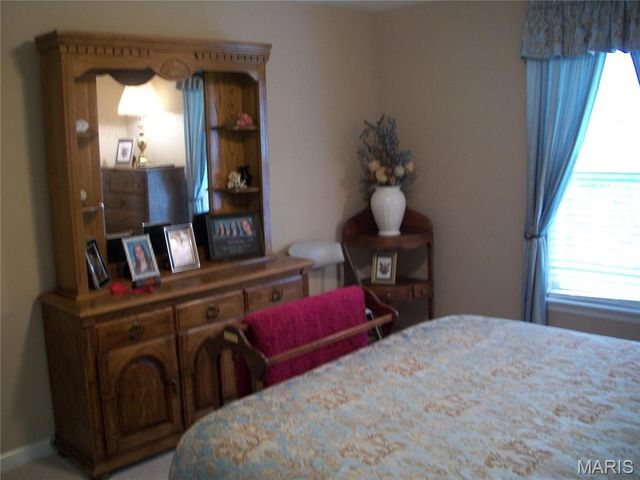 2404 Andrea Crest Drive, Washington, MO 63090