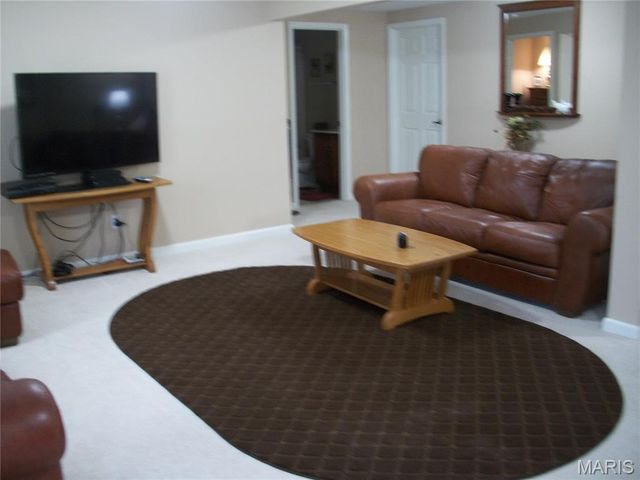 2404 Andrea Crest Drive, Washington, MO 63090