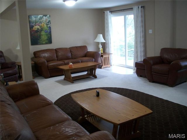 2404 Andrea Crest Drive, Washington, MO 63090