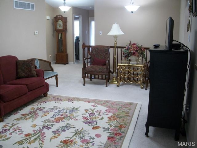 2404 Andrea Crest Drive, Washington, MO 63090