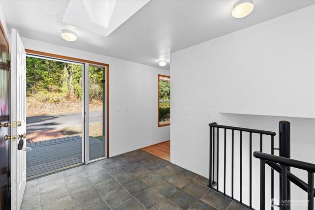 205 Divide Road, Kelso, WA 98626