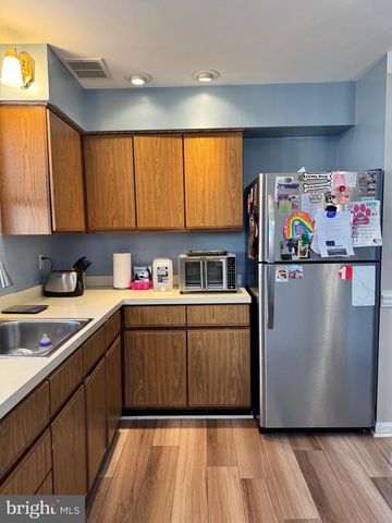 8332 MAUZY SQUARE, Marshall, VA 20115