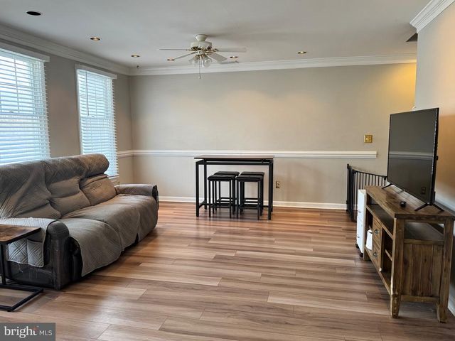 8332 MAUZY SQUARE, Marshall, VA 20115