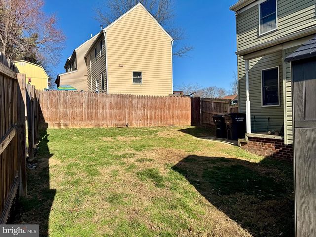 8332 MAUZY SQUARE, Marshall, VA 20115