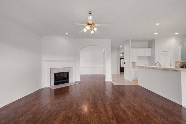 525 Lockland Lane, League City, TX 77573
