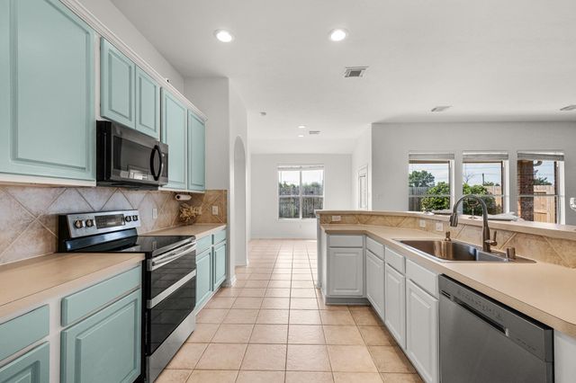 525 Lockland Lane, League City, TX 77573