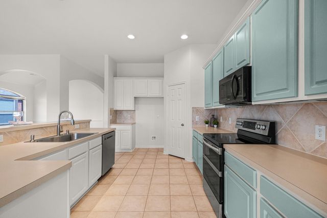 525 Lockland Lane, League City, TX 77573
