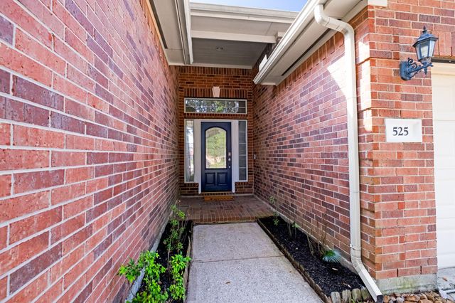 525 Lockland Lane, League City, TX 77573
