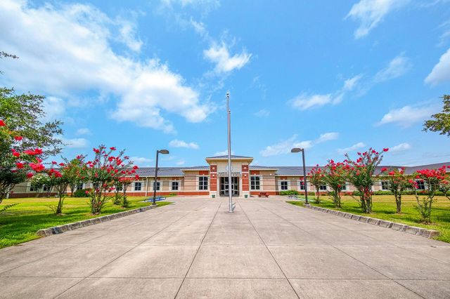 525 Lockland Lane, League City, TX 77573