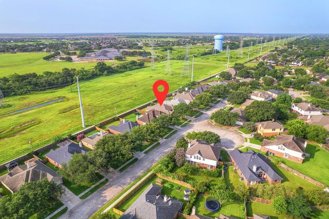 525 Lockland Lane, League City, TX 77573