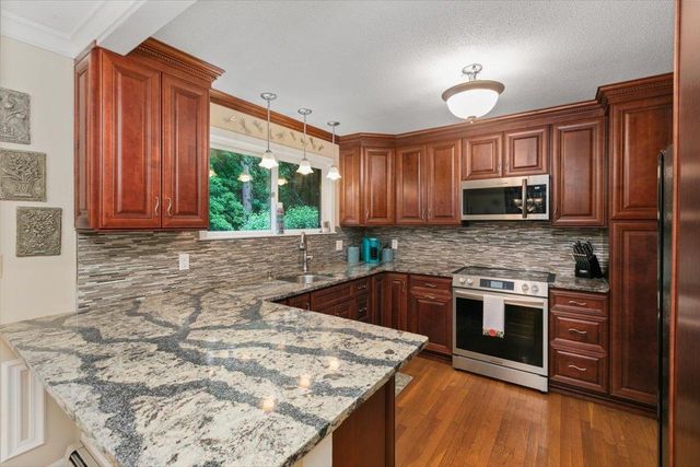 6 Jo-Dan Lane, Methuen, MA 01844