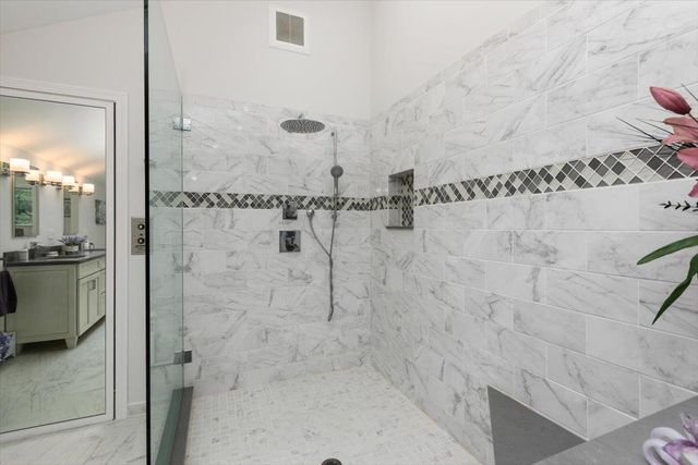 6 Jo-Dan Lane, Methuen, MA 01844