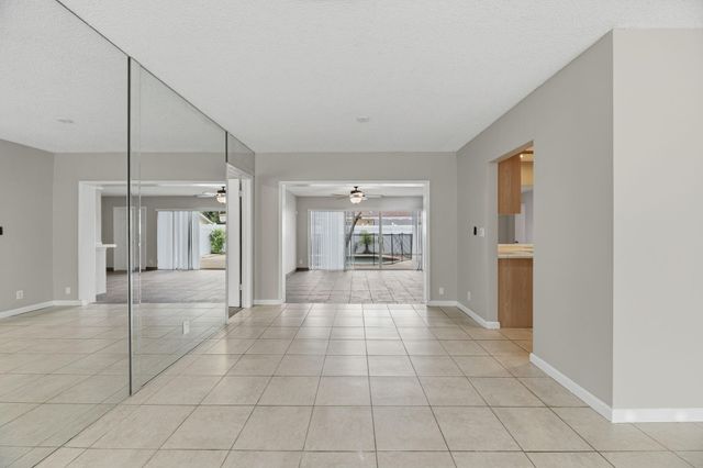 6110 NE 19th Avenue, Fort Lauderdale, FL 33308