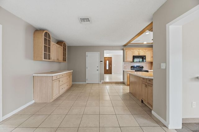 6110 NE 19th Avenue, Fort Lauderdale, FL 33308