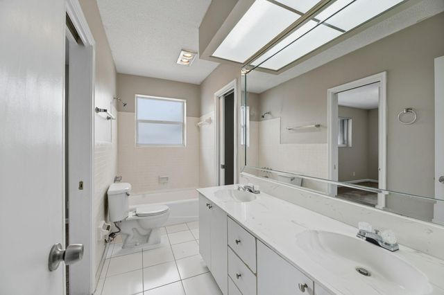 6110 NE 19th Avenue, Fort Lauderdale, FL 33308