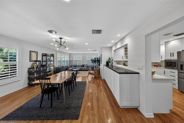 1001 SE 10th Street, Fort Lauderdale, FL 33316