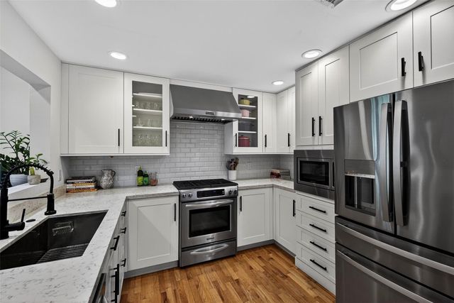 1001 SE 10th Street, Fort Lauderdale, FL 33316