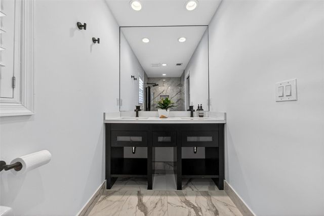 1001 SE 10th Street, Fort Lauderdale, FL 33316