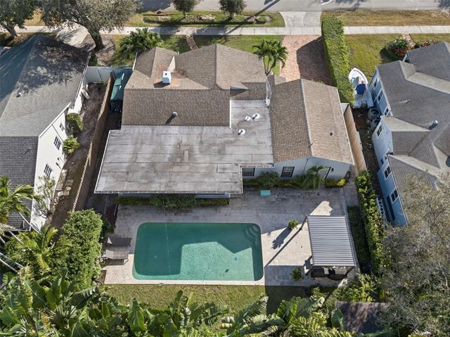 1001 SE 10th Street, Fort Lauderdale, FL 33316