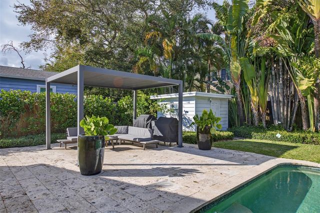 1001 SE 10th Street, Fort Lauderdale, FL 33316