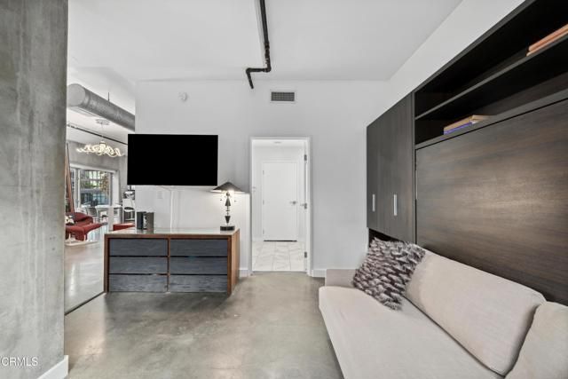 645 W 9th Street 200, Los Angeles, CA 90015