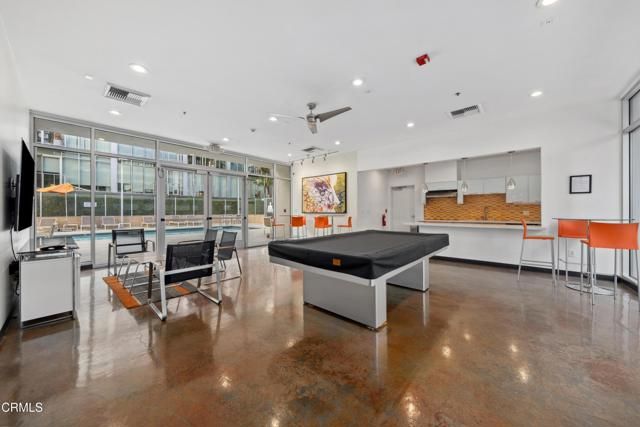 645 W 9th Street 200, Los Angeles, CA 90015