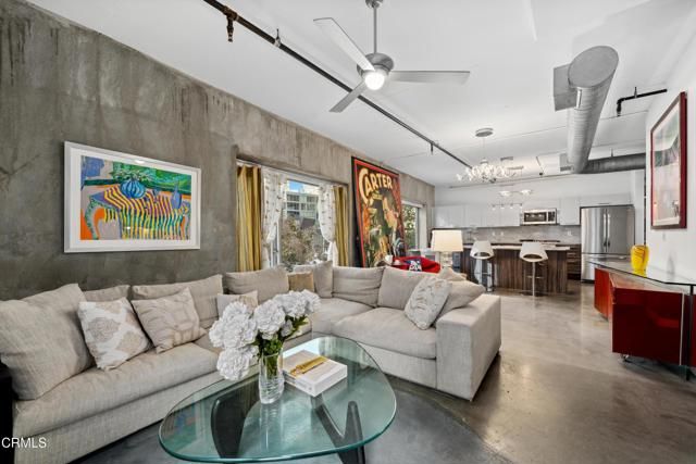 645 W 9th Street 200, Los Angeles, CA 90015